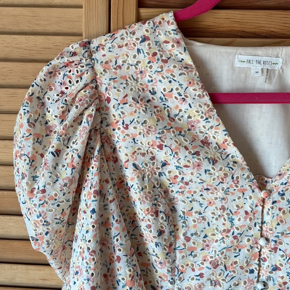 FREE THE ROSES 2.7 AUGUST APPAREL Dress - Picture 4 of 17